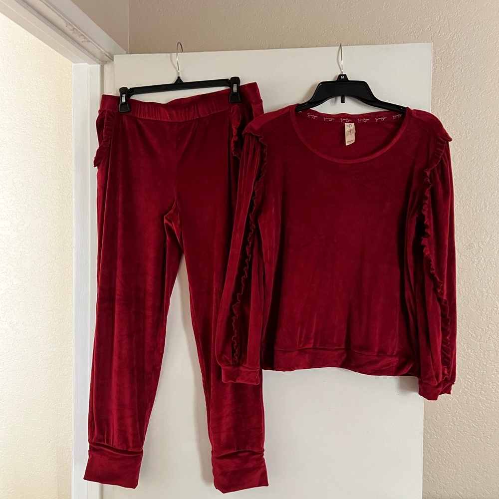 Athleisure by Jessica Simpson.
